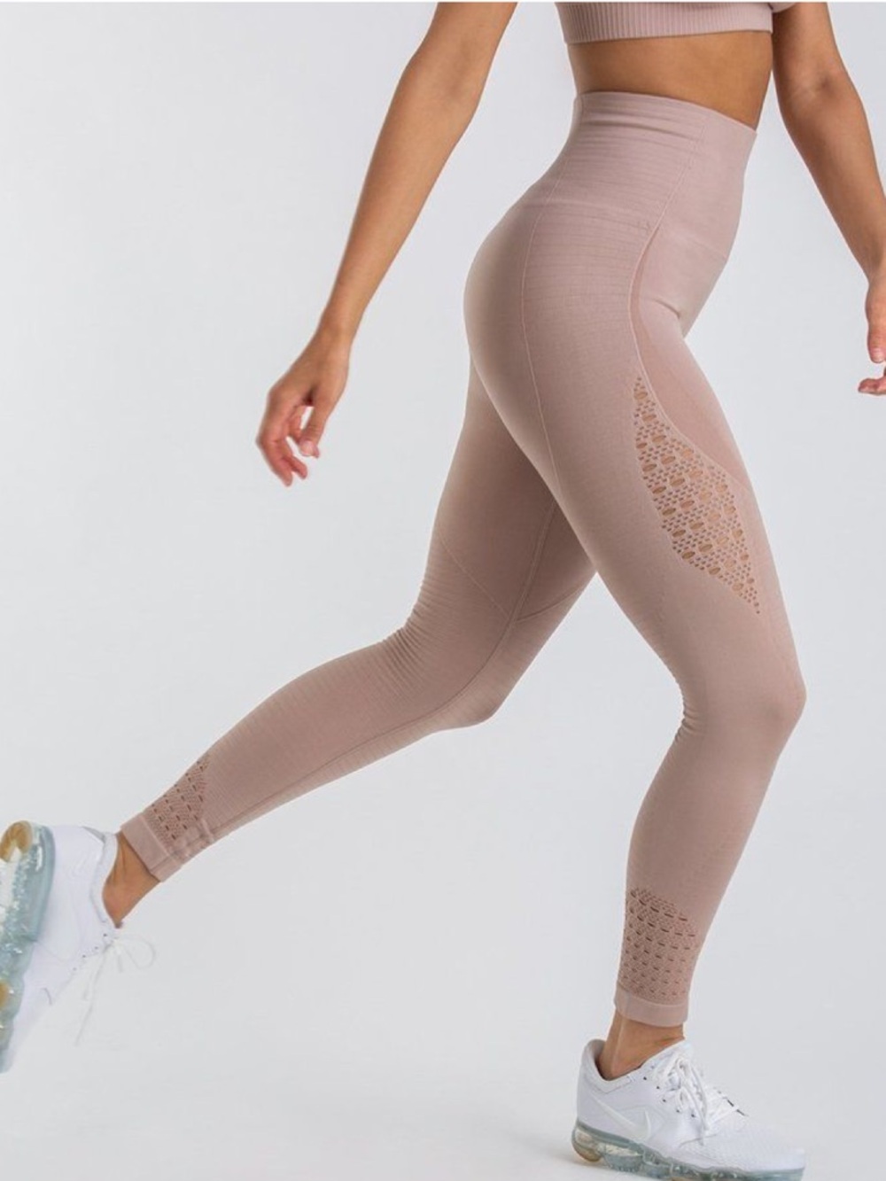 Gymshark Energy Seamless Leggings in taupe